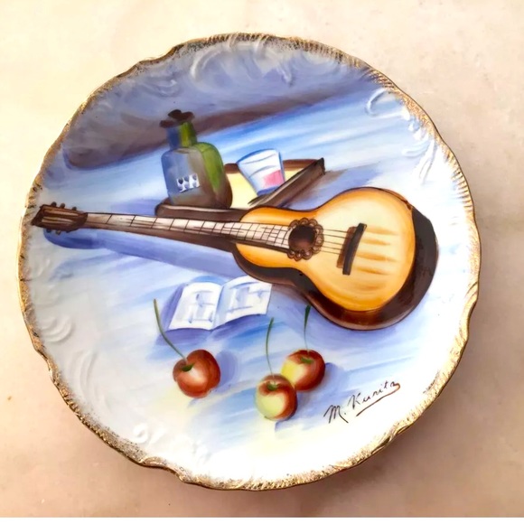 Decorative Wall Plate Guitar 8 1/4” M. Kuritz - Picture 2 of 7